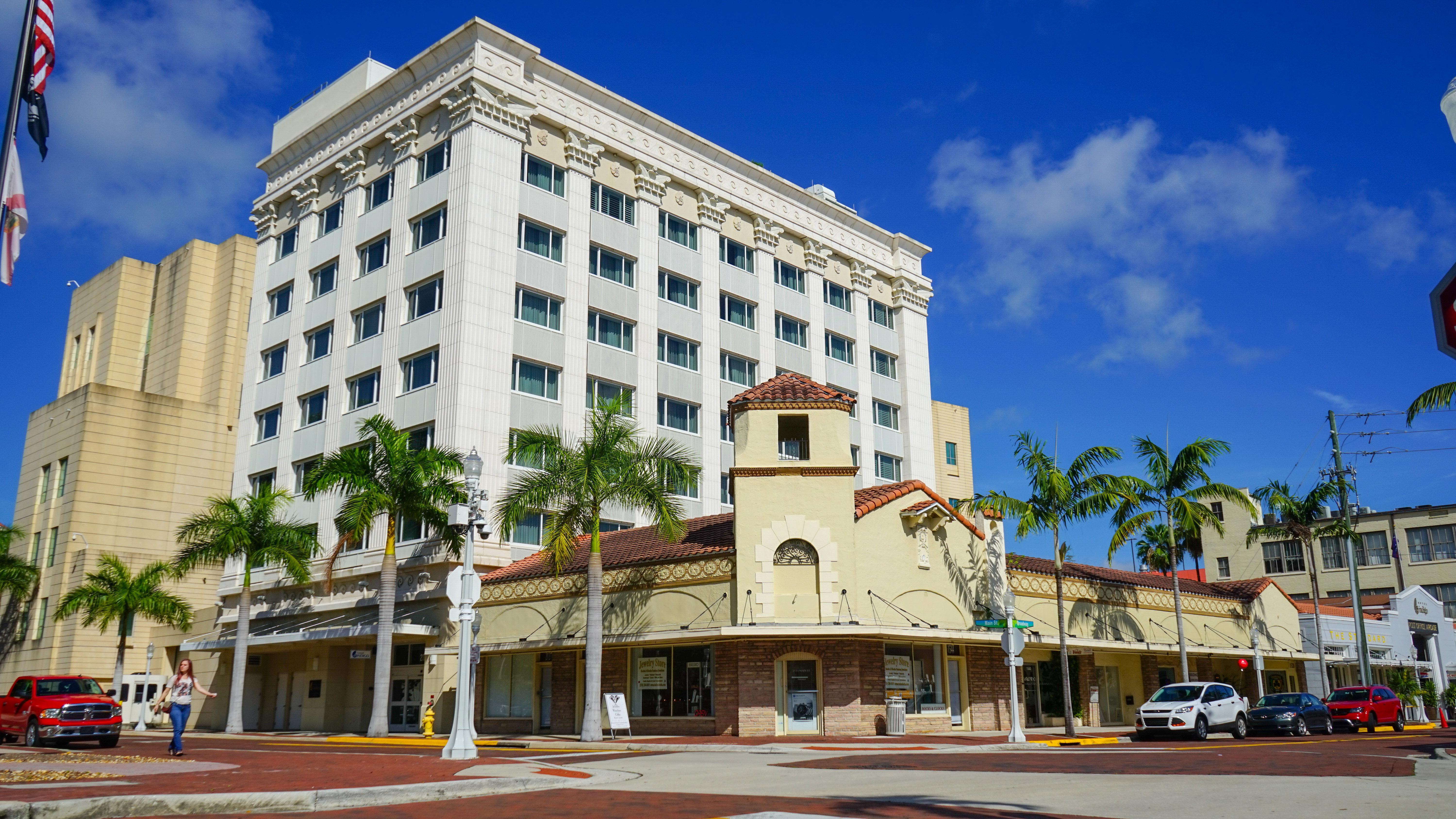 The Banyan Hotel Fort Myers, Tapestry Collection By Hilton Luaran gambar